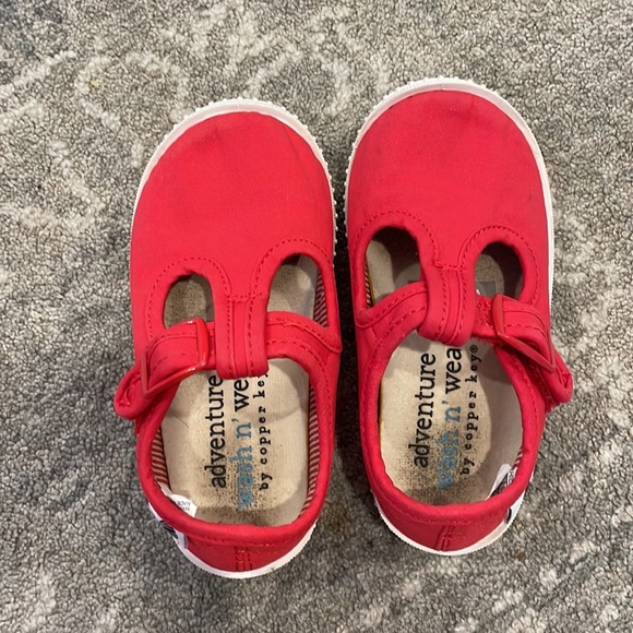 Toddler girl red adventure wash and wear by Copper Key size 7 - Picture 6 of 7